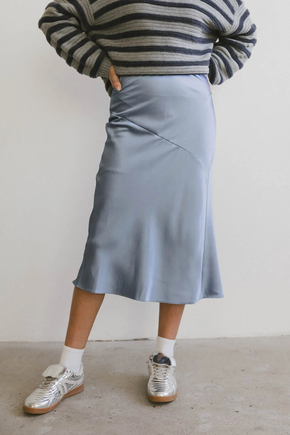 Zada Midi Skirt in Slate Blue